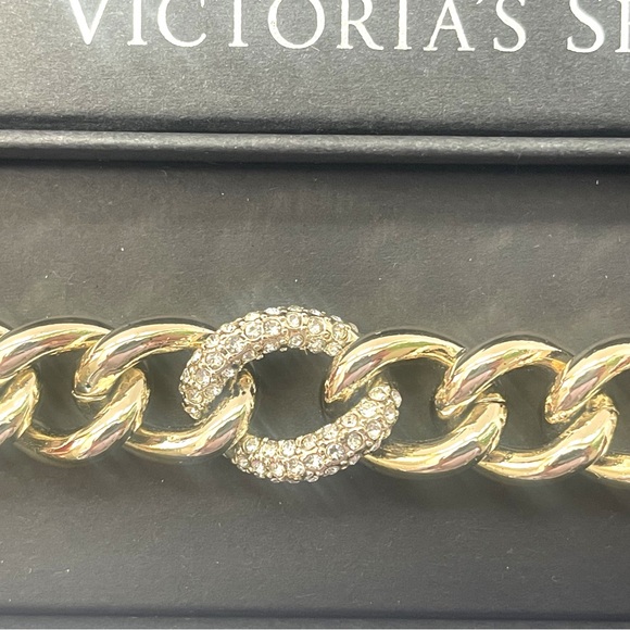 Victoria's Secret Gold Tone Pave Crystal Toggle Angel Bracelet – NIB - Picture 4 of 8